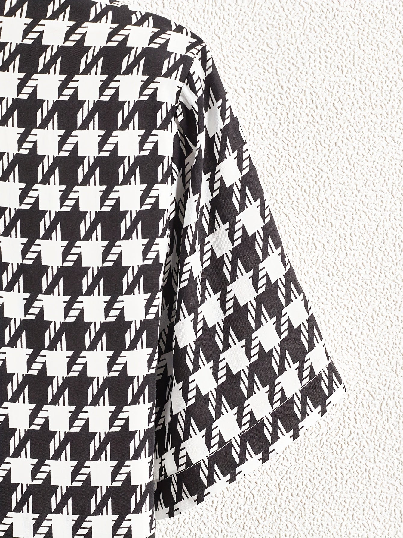 Camisa de Resort de Manga Corta con Estampado Geométrico para Hombre - Estilo Urbano Casual