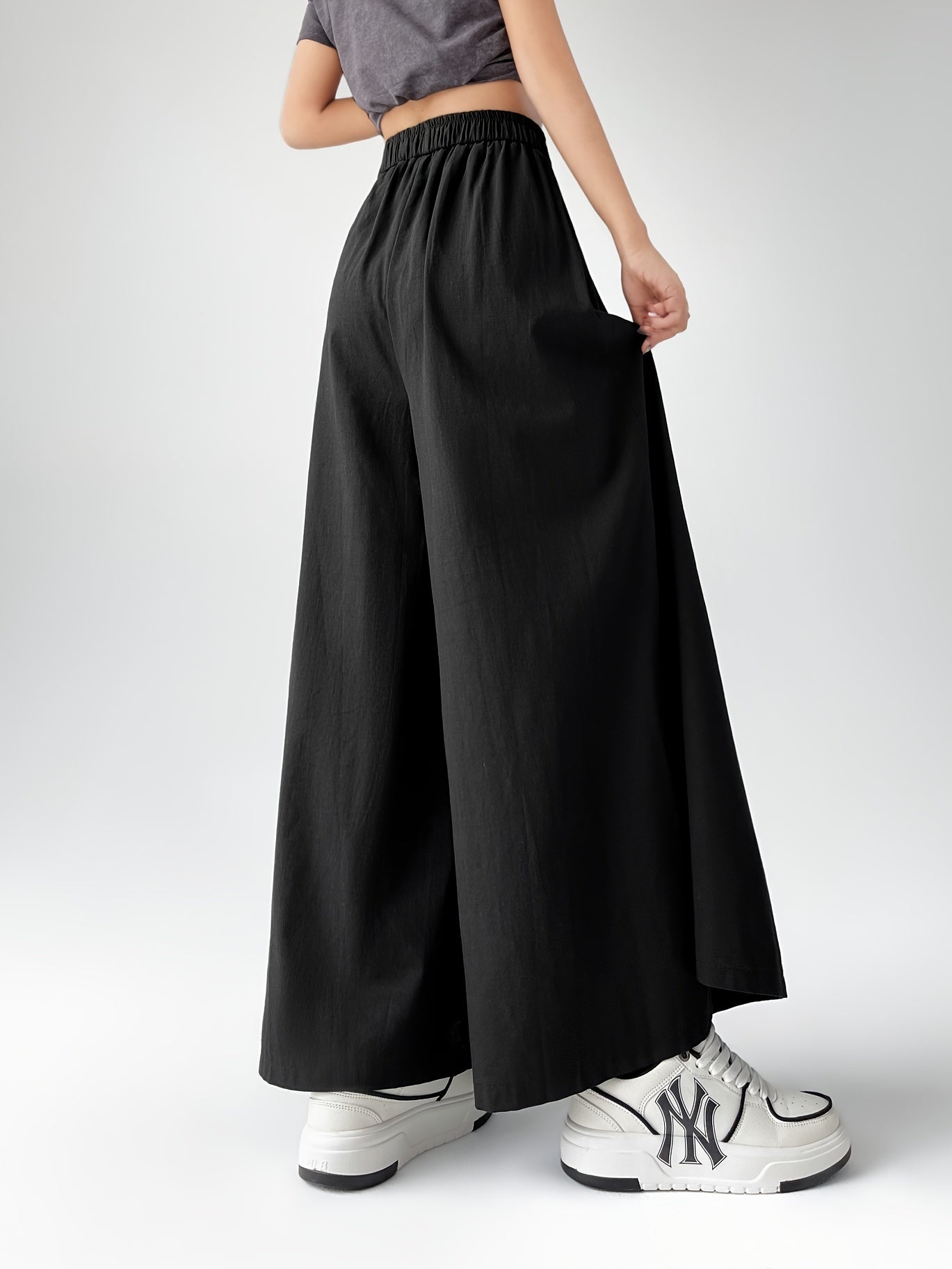 Wide-leg culotte-style pants for women, loose fit, casual trendy style