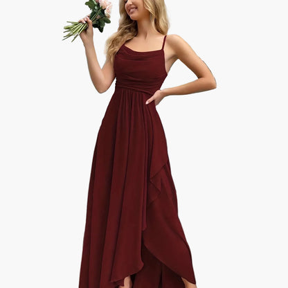 Robe de soirée élégante femme longue style fluide pour événements et cérémonies