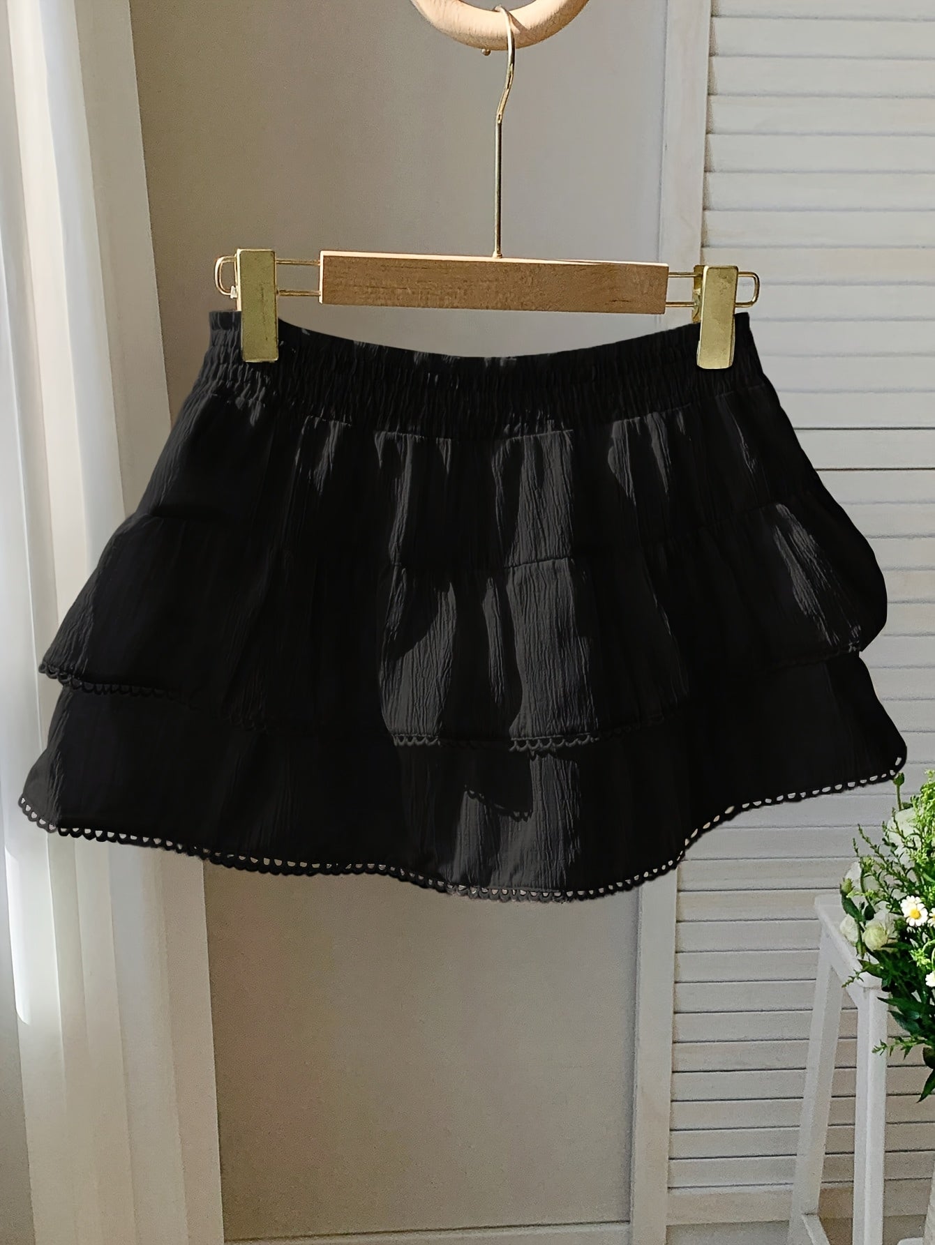 Bohemian-style ruffled mini skirt for women - Elegant and summery