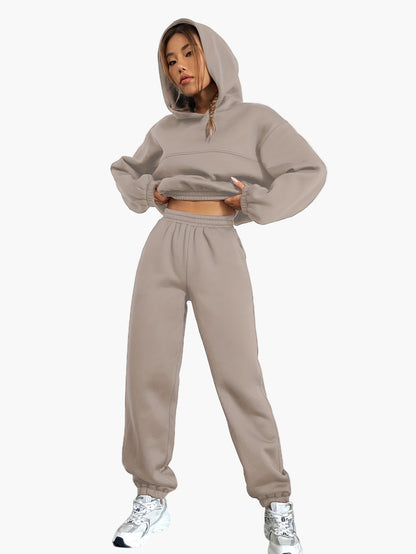 Lässiges Damen-Sportanzug-Set – Kapuzenpullover und Jogginghose – bequemer urbaner Stil