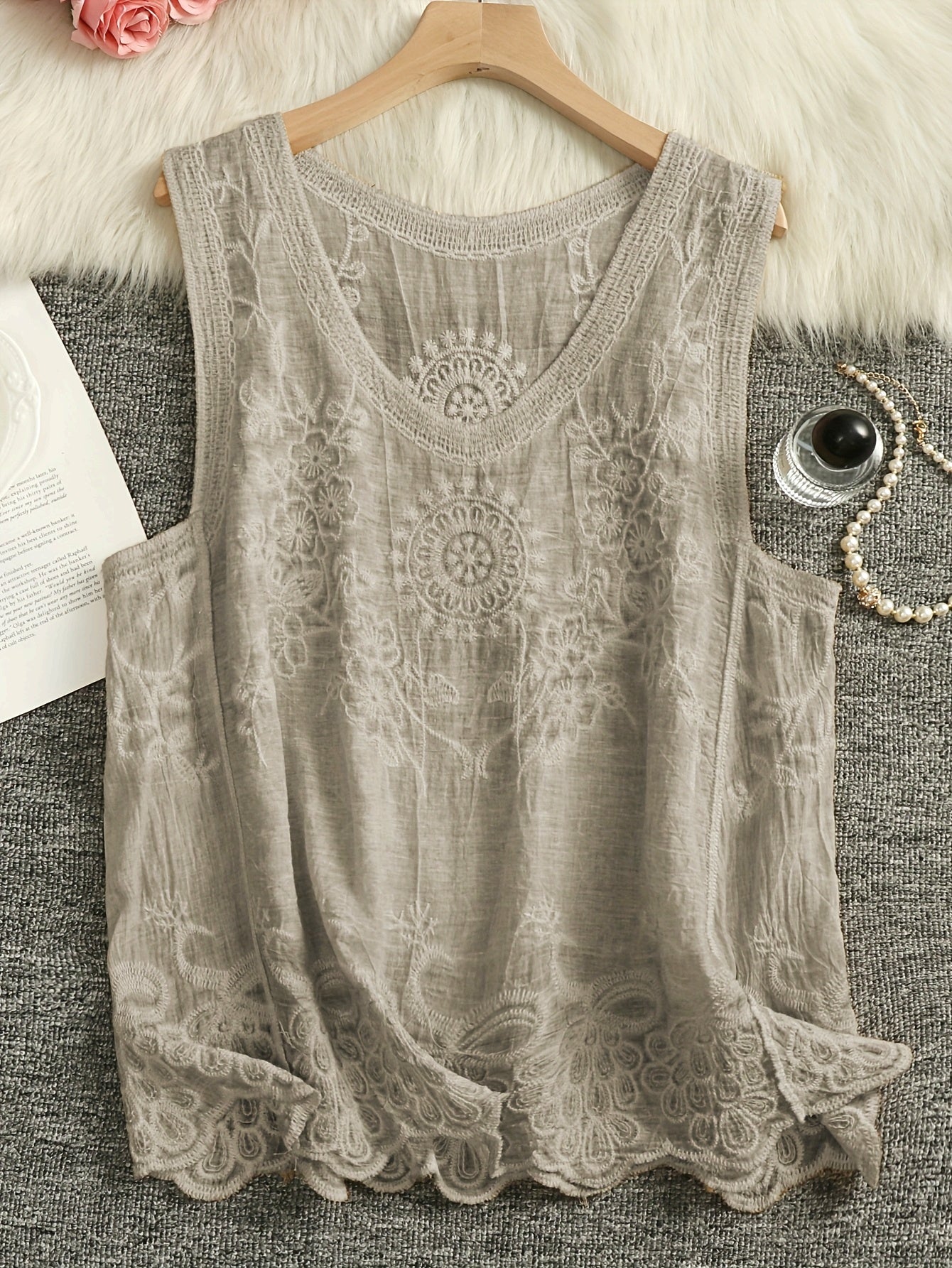 Débardeur femme style bohème chic brodé sans manches pour l'été