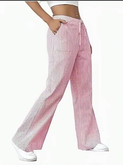 Weite gestreifte Damenhose im lässigen Stil, ideal für Wochenenden und Sommer  