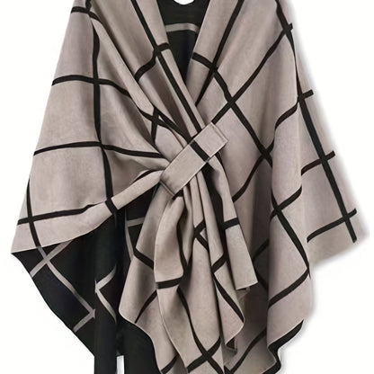 Poncho Réversible Femme Grille Noir et Beige Style Cape Élégante