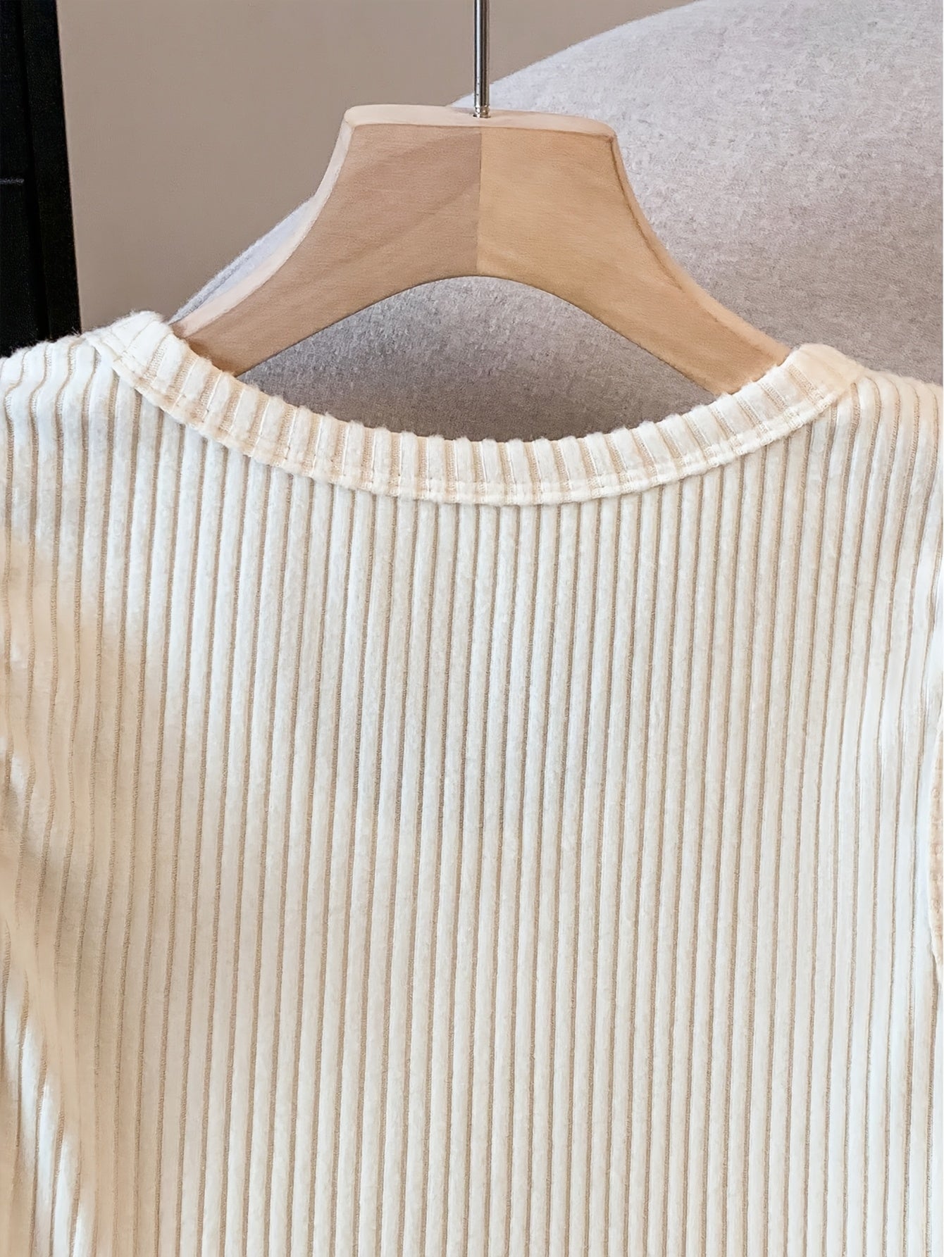 Débardeur femme élégant style côtelé pour usage quotidien et bureau