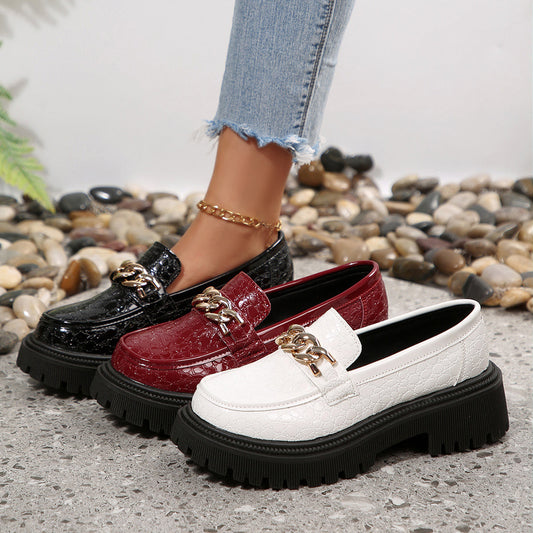 Mocassins à plateforme pour femme style urbain avec chaîne décorative, confort quotidien
