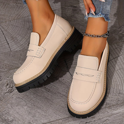 Afslappede damesko i penny loafer-stil med tyk sål