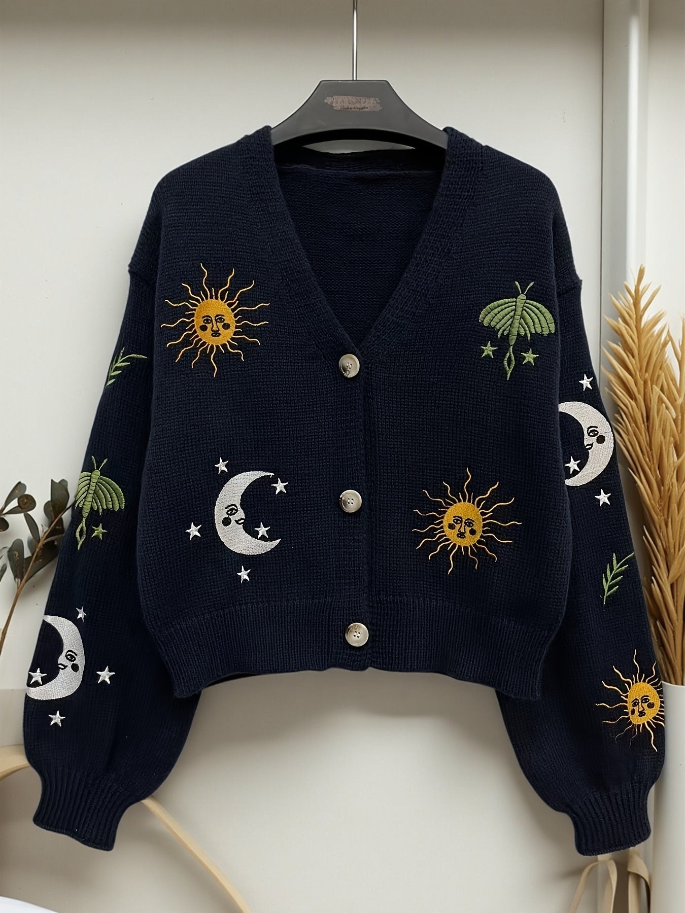 Cardigan court en maille pour femme, col en V, manches longues, motifs soleil et lune brodés