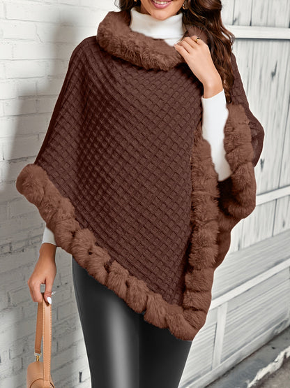 Poncho Femme Tricoté Motif Losanges Gris avec Bordure en Fausse Fourrure