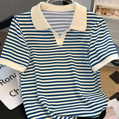 Polo a maniche corte stile preppy da donna – Eleganza casual e fascino senza tempo