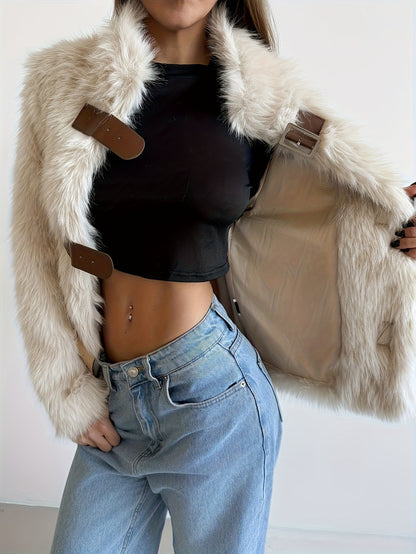 Veste Femme en Fausse Fourrure Beige avec Boucles Décoratives