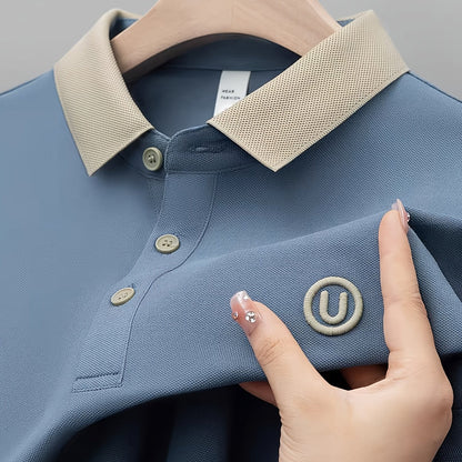 Polo casual para hombre con cuello contrastante y logo bordado – estilo moderno y versátil