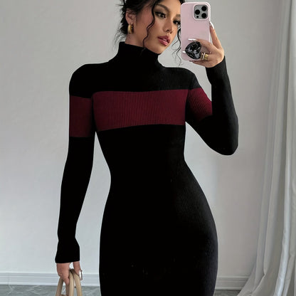 Robe pull moulante côtelée à col roulé femme bicolore noir et écru