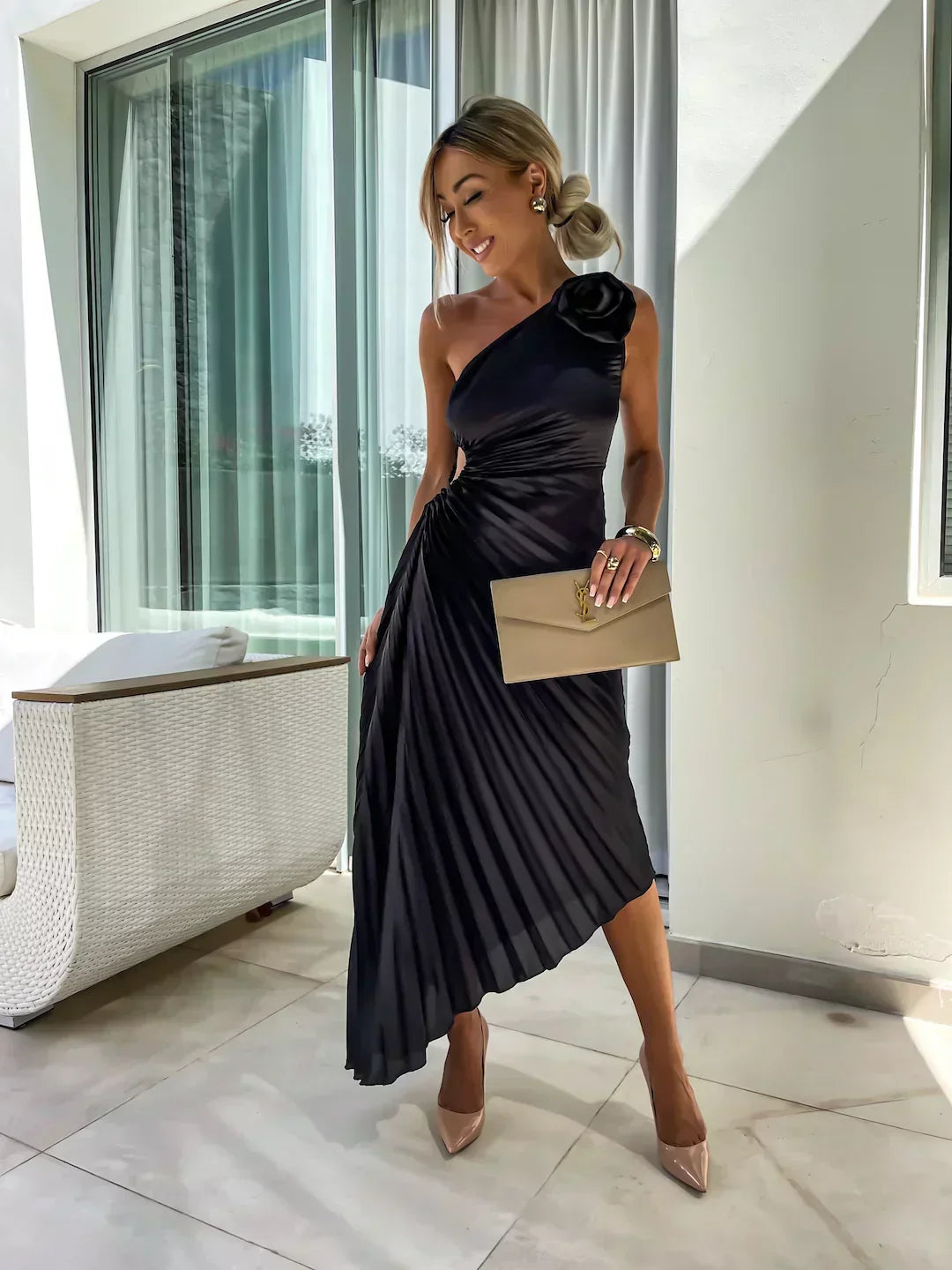 Robe de soirée plissée à une épaule pour femme – Élégance et raffinement pour événements et soirées