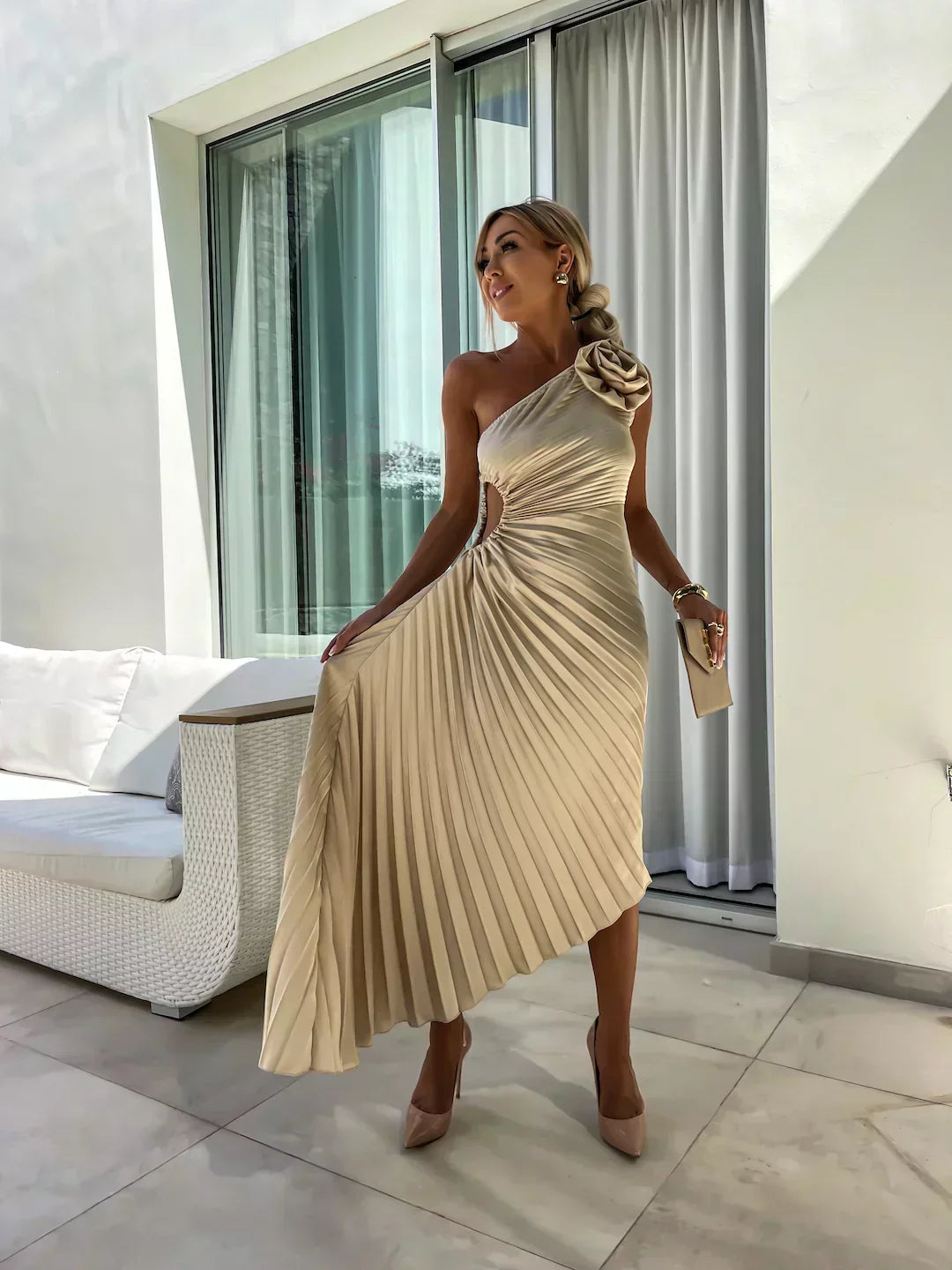 Robe de soirée plissée à une épaule pour femme – Élégance et raffinement pour événements et soirées