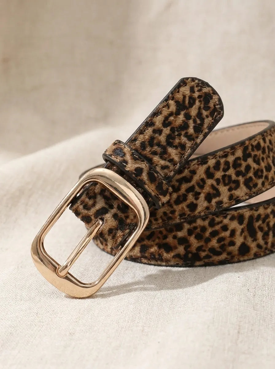 Leopardmönstrat bälte med rektangulärt guldfärgat spänne