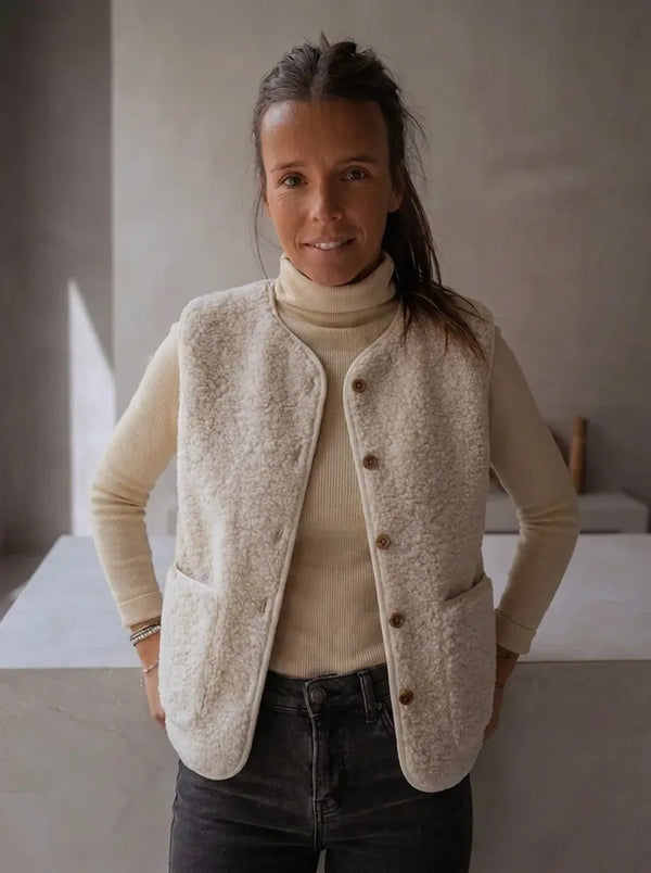 Gilet da donna beige effetto pile senza maniche