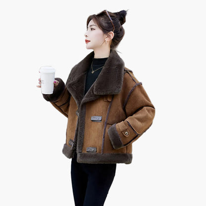 Chaqueta de mujer estilo aviador de moda para un look urbano casual