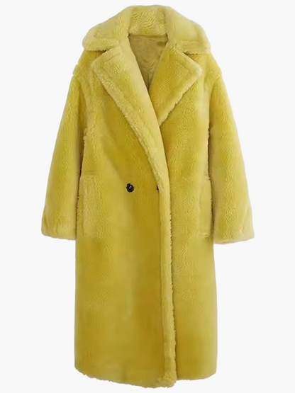 Długi, elegancki płaszcz damski w miejskim stylu – modny oversize na zimę