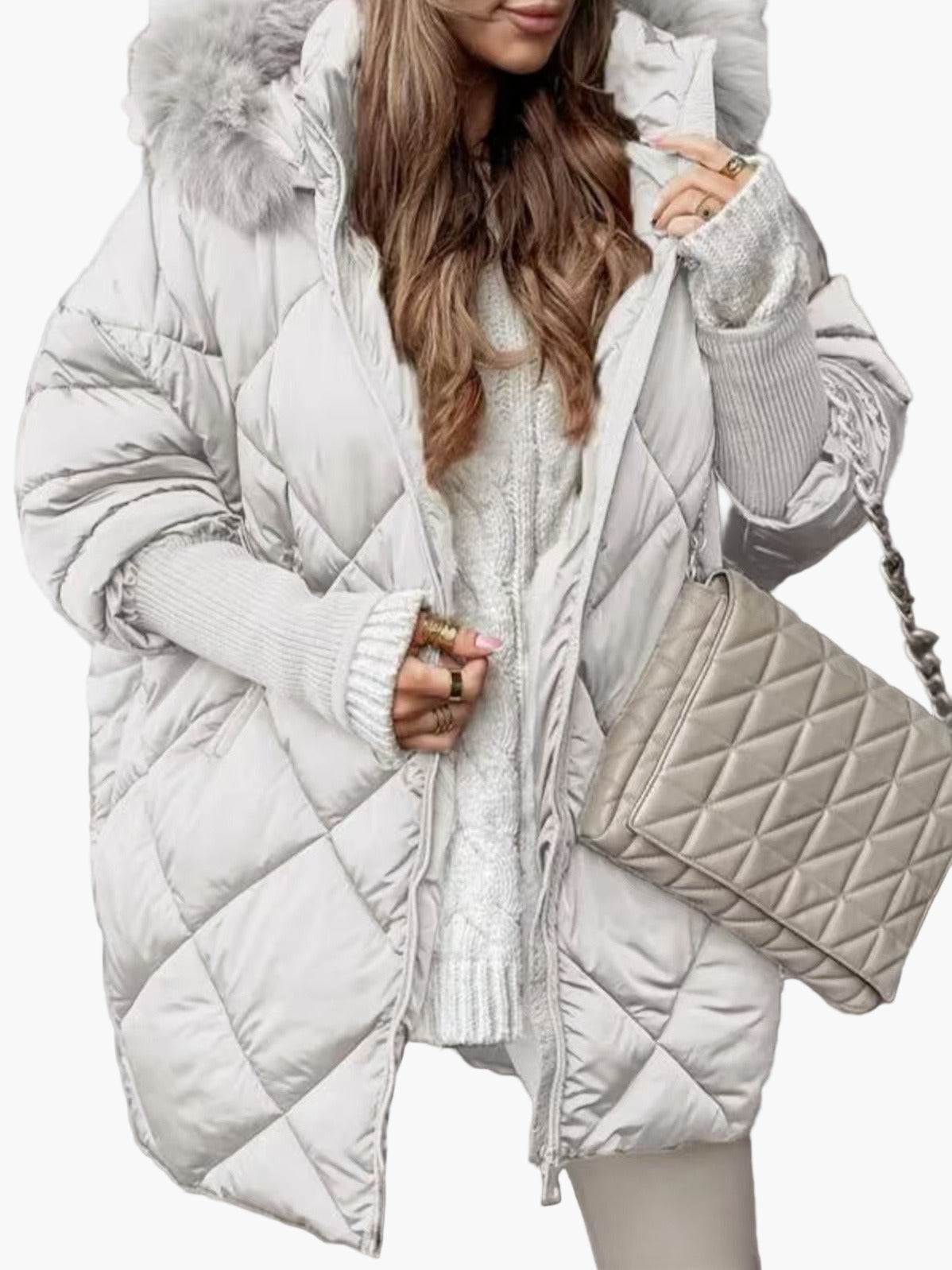 Oversized donsjas met capuchon voor dames, chique en casual stijl, ideaal voor de winter