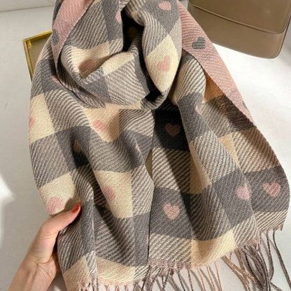 Écharpe à Carreaux et Cœurs Douce avec Franges pour Femme