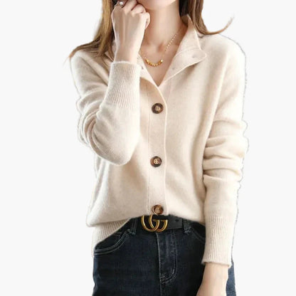 Elegant dame cardigan med høj hals og trendy knapper til et smart afslappet look