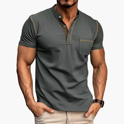 Męski t-shirt z kołnierzem Henley, swobodny styl, krótkie rękawy, modny miejski look