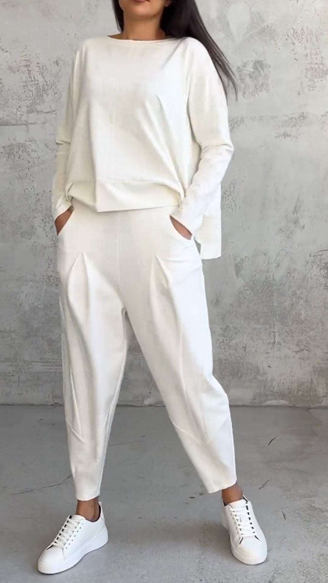 Ensemble estival femme décontracté avec pull ample et pantalon fuselé