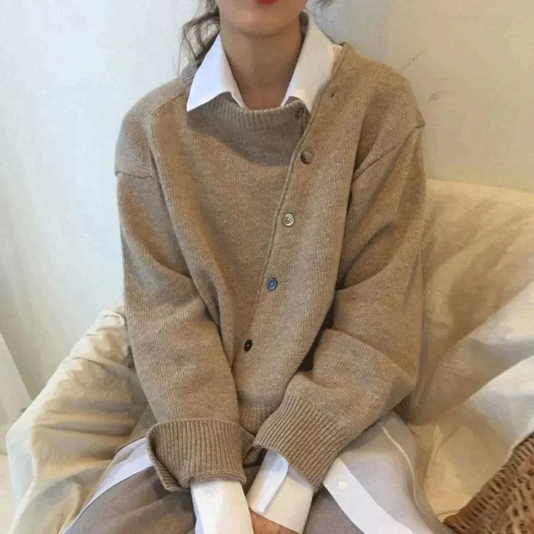 Angela – Pull en avec détails asymétriques pour femmes