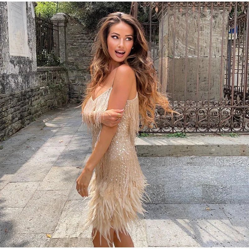 Robe de cocktail femme style années 20 à franges pour soirées élégantes