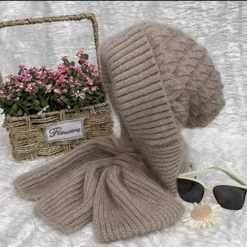 Gestricktes Mützen- und Schal-Set für Damen mit warmem Futter - in mehreren Farben erhältlich
