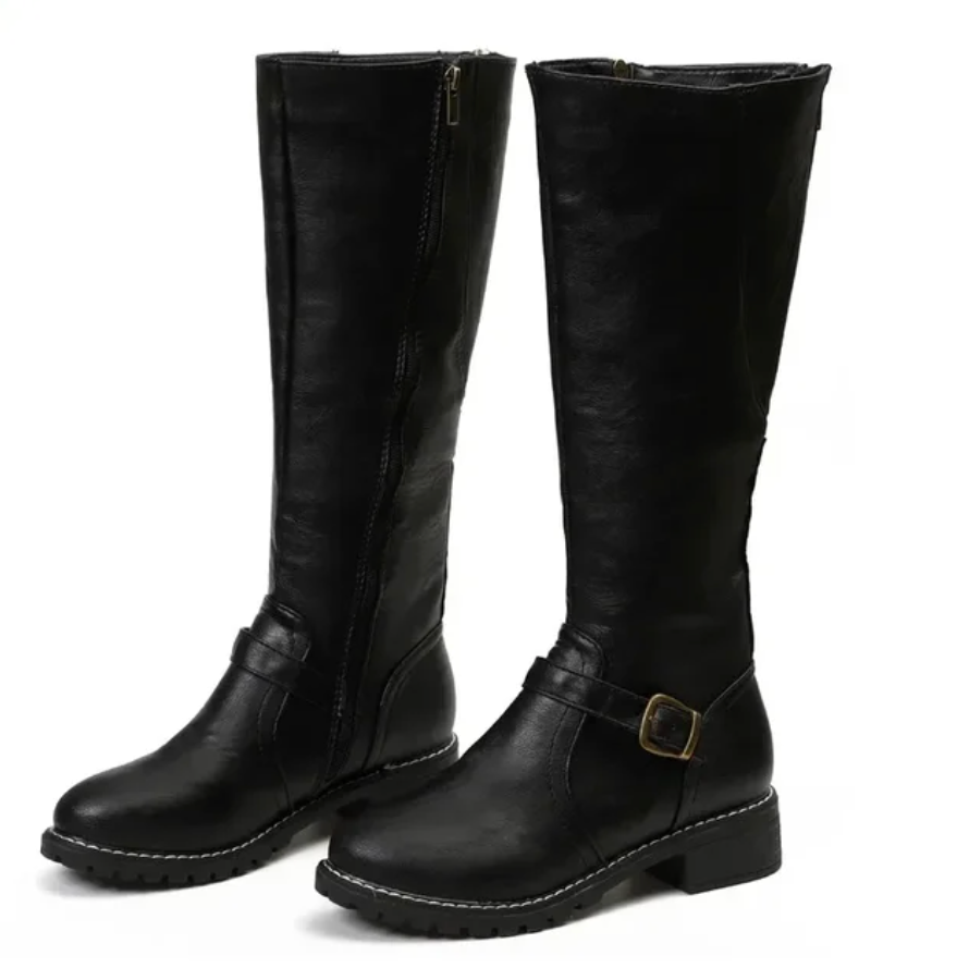 Hohe Reiterstiefel für Damen mit dekorativen Schnallen