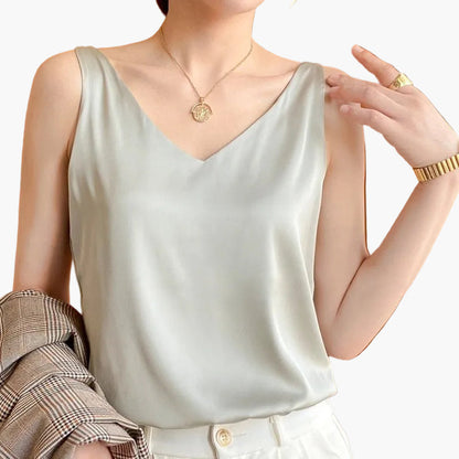 Top femme chic à col V style minimaliste pour look décontracté ou élégant
