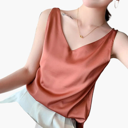 Top femme chic à col V style minimaliste pour look décontracté ou élégant