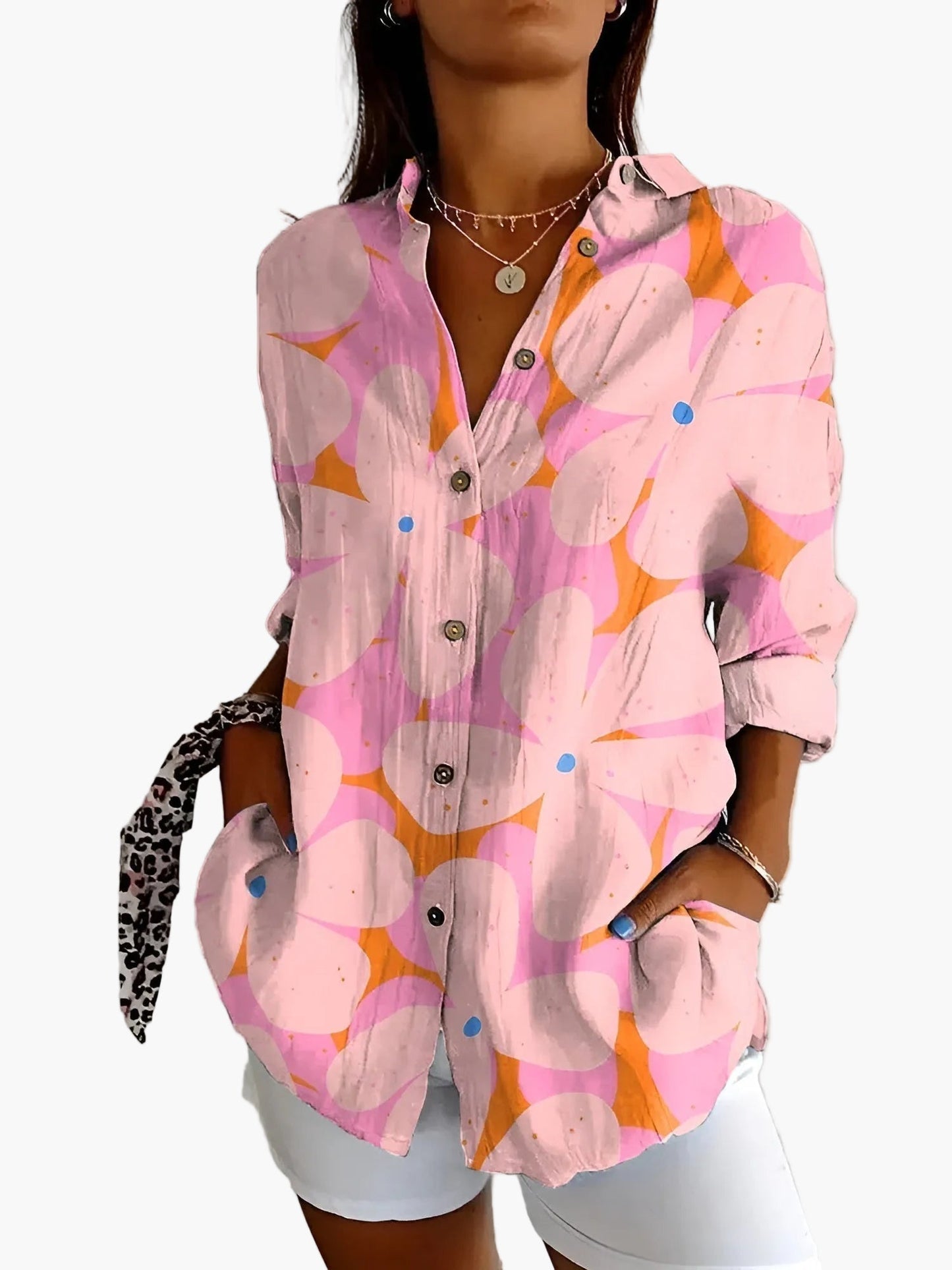 Camicia Donna Stile Informale con Motivo Floreale e Bottoni – Eleganza e Versatilità per un Aspetto Moderno