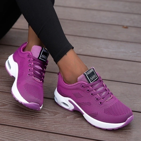 Moderne Sportschuhe für Damen zum Gehen und Alltag